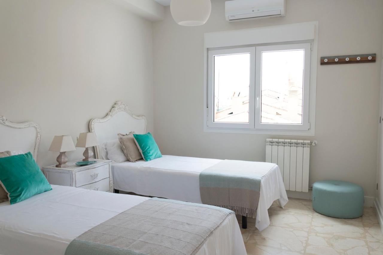شقة Malagueta Penthouse Premium مالقة المظهر الخارجي الصورة